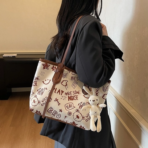 Urban PU Leather Tote Bag For Women Fashion Bear Graffiti Print Large Capacity Shoulder Bag With Cute Rabbit Pendant
