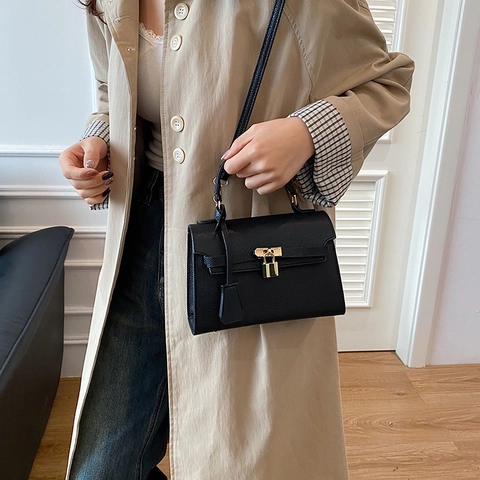 Sac Bandoulière en Cuir PU Motif Litchi Femmes Tempérament Serrure Sac Cartable Simple Poignée Unique Fourre-tout Sac à Main Sac à Épaule