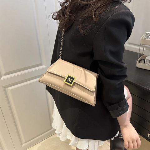 Dames Crossbodytas van PU-leer Minimalistische Vintage Kleine Vierkante Tas met Metalen Letter M Gesp Ketting Schoudertas