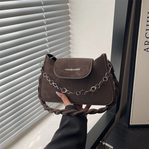 Women Retro Woven Strap Shoulder Bag With Flower Metal Chain Synthetic Leather Fashion Underarm Bag Small Square Crossbody Bag