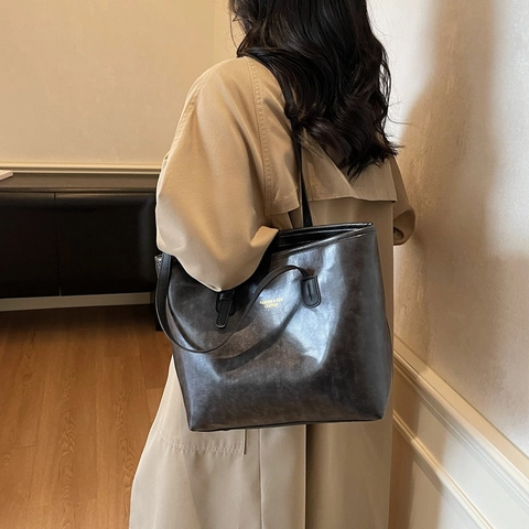 Vintage PU Leather Tote Bag For Women Large Capacity Minimalist Shoulder Bag Commuting Work Solid Color Fashion Handbag