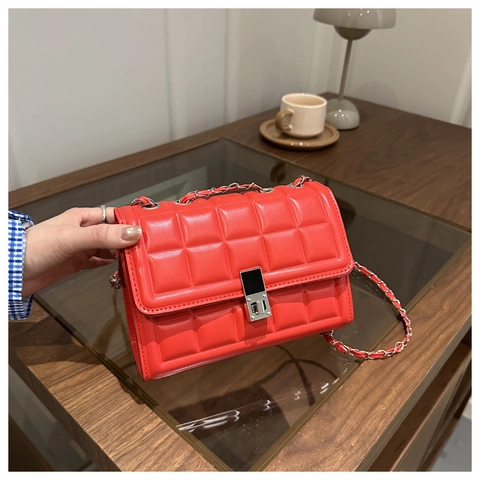 Damen Retro Gesteppt Kunstleder Umhängetasche Mit Kette Mode Umhängetasche Klappe Kleine Quadratische Tasche Für Büro