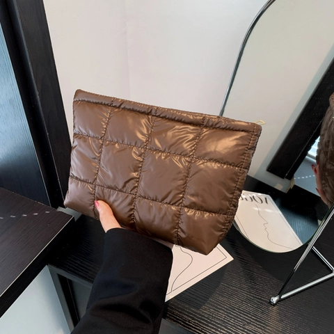 Bolso de Mano de Moda Acolchado Estilo Puffer para Mujer Cuero PU Brillante con Cremallera Neceser de Maquillaje Color Sólido Ligero