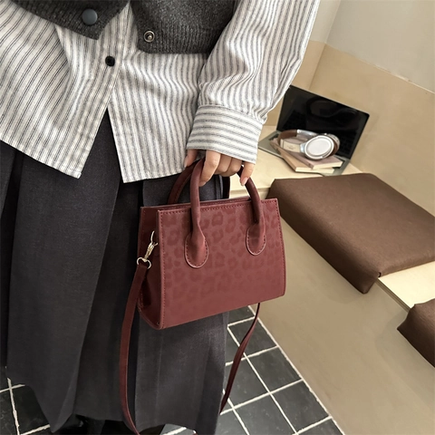 Vintage Leopard Print Synthetic Leather Shoulder Bag For Women Fashion Small Square Handbag With Adjustable Strap Crossbody Bag