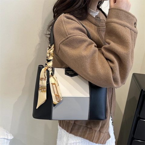 Dames Kleurblok Tote Tas Synthetisch Leer Splitsing Schoudertas Met Decoratieve Sjaal Grote Capaciteit Handtas Voor Woon-werkverkeer Retro Tote