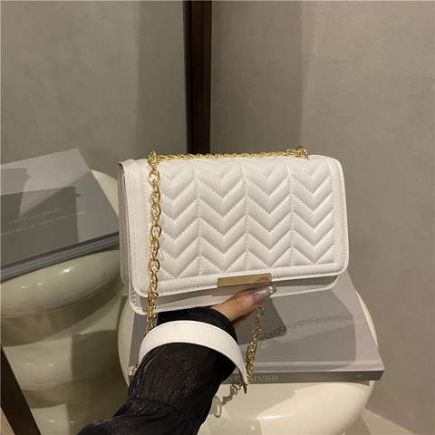 Chevron Quilted Synthetic Leather Shoulder Bag For Women Fashion Crossbody Purse With Golden Metal Chain Elegant Daily