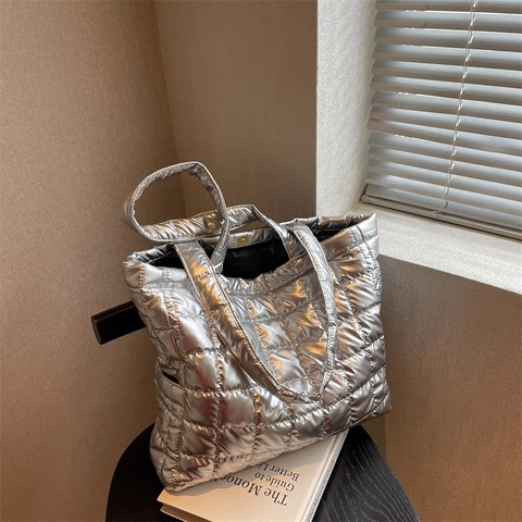 Gesteppte Tragetasche Aus Glänzendem Nylon Für Damen Große Kapazität Gittermuster Schultertasche Pendler Mode Handtasche