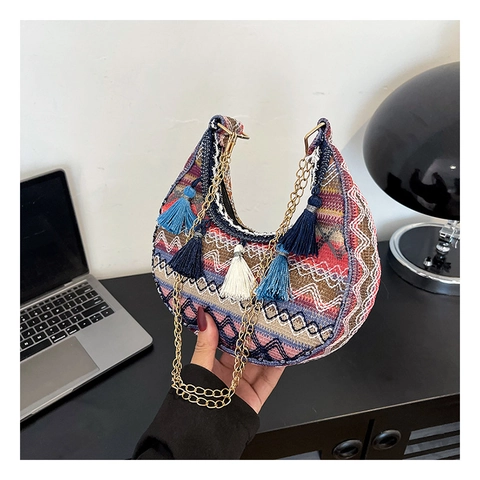 Borsa a Spalla Mezzaluna Intrecciata Etnica Boho per Donna Moda Nappa Catena Tracolla Hobo Bag Estate Spiaggia Regalo