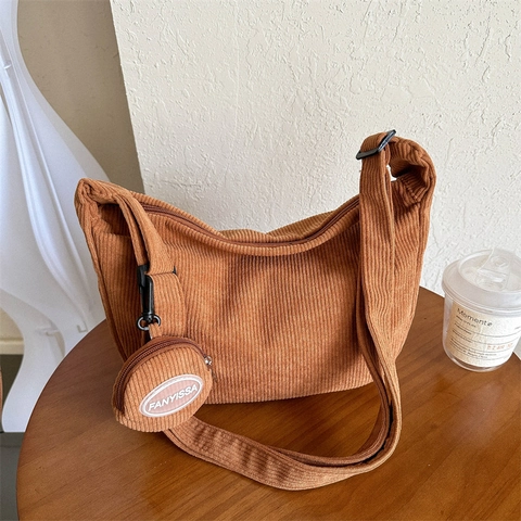 Sac Bandoulière en Velours Côtelé Style Japonais pour Femmes Grande Capacité Minimaliste Sac Hobo Dumpling Avec Pendentif Porte-Monnaie