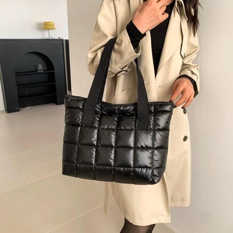 Dames Grote Capaciteit Gewatteerde Tote Bag Metallic Glanzende Gewatteerde Schoudertas Casual Veelzijdige Handtas Voor Dagelijks Gebruik