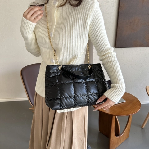 Bolso Tote Acolchado de Gran Capacidad de Invierno Bolso Bandolera con Cadena Metálica Brillante para Mujer Bolso de Mano Acolchado
