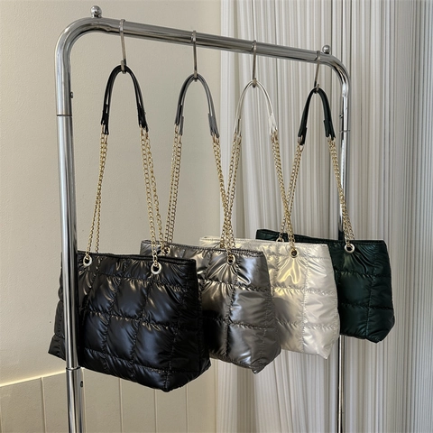 Bolso Tote Acolchado de Gran Capacidad de Invierno Bolso Bandolera con Cadena Metálica Brillante para Mujer Bolso de Mano Acolchado