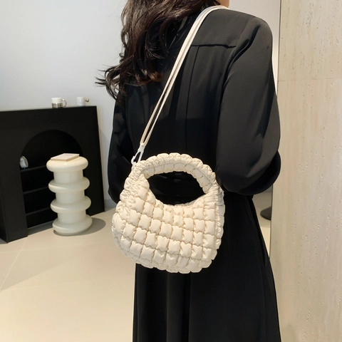 Women Korean Fashion Quilted Cloud Shoulder Bag Puffy Popcorn Texture Mini Tote Crossbody Handbag Lightweight Polyester Purse