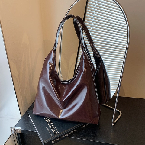 Damen Minimalistische Hochglanz Hobo Tote Schultertasche Vintage PU Leder Große Kapazität Lackleder-Optik Pendeltasche