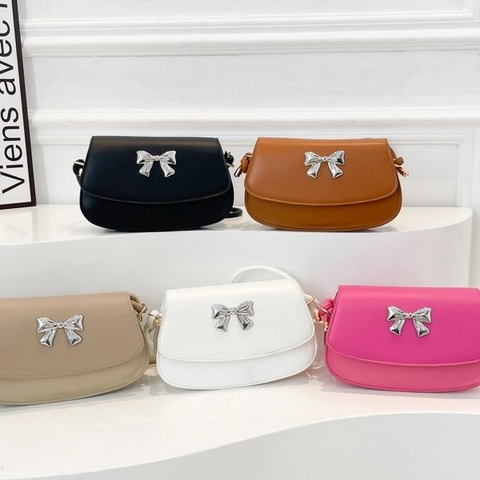 Moderne Damen PU Leder Schultertasche Mode Silber Metall Schleife Klapptasche Vielseitige Pendler Quadratische Umhängetasche Handtasche