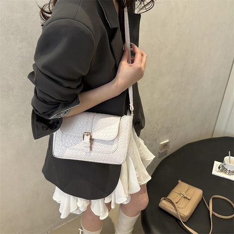 Retro PU Leather Underarm Bag For Women Fashion Embossed Woven Texture Shoulder Bag Solid Color Square Handbag Messenger Bag