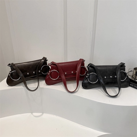 Damen Vintage PU Leder Baguette Tasche Mit Silberringen Nieten Retro Y2K Schulter Achseltasche Mode Pendler Handtasche