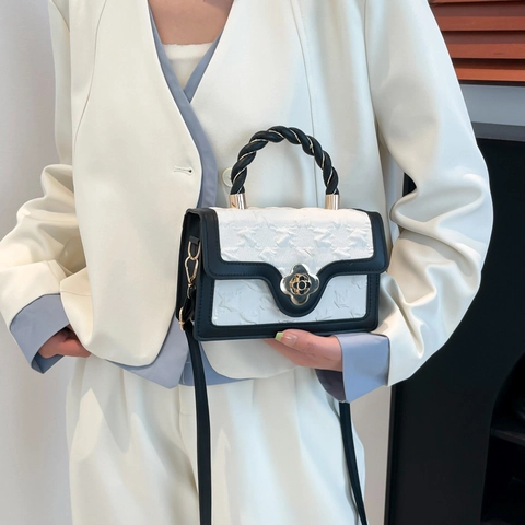 Mode PU Leer Kleine Vierkante Tas Voor Vrouwen Trendy Bloemen Sluiting Gevlochten Handvat Schoudertas Crossbody Tas Dagelijks