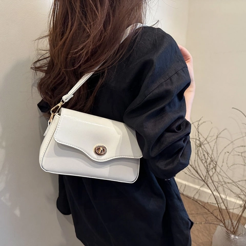 Vintage PU Leather Small Square Bag For Women Trendy Metal Lock Shoulder Crossbody Bag Commuting Fashion Handbag