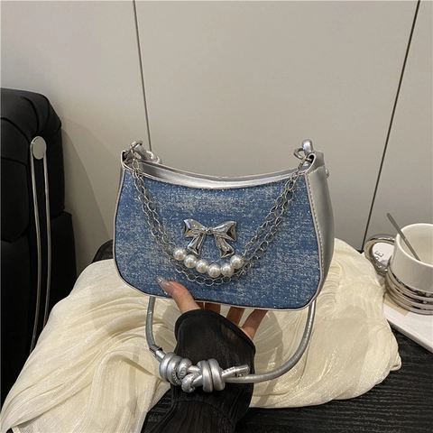 Borsa a Spalla da Donna in Denim Pelle PU Moda Catena a Farfalla Decorazione Perla Artificiale Stile Y2K Borsa a Tracolla