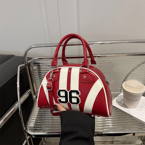 Bolso Bowling Deportivo Retro para Mujer Cuero PU Color Contraste Con Parche de Número y Remaches de Estrella Bolso de Hombro