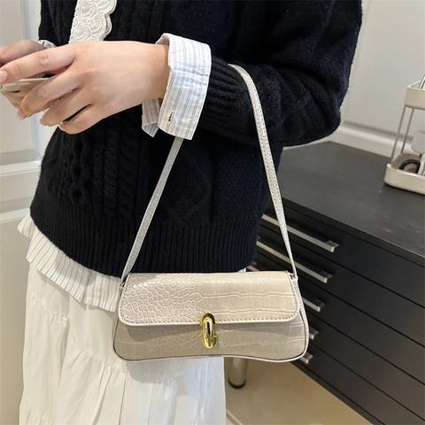 Bolso de Axila Vintage Francés Con Patrón de Cocodrilo Para Mujer Cuero PU Color Sólido Bolso de Hombro Con Hebilla de Metal Dorado Bolso Pequeño de Moda