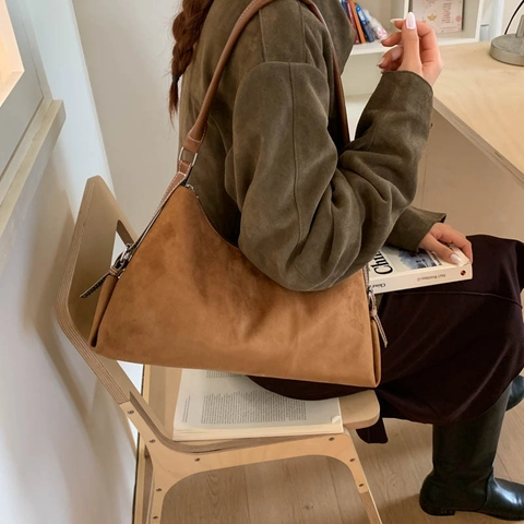 Sac à Bandoulière en Daim Grande Capacité pour Femmes Rétro Minimaliste Patchwork Surpiqûres Contrastées Sac Hobo sous le Bras Sac Fourre-tout de Banlieue Polyvalent