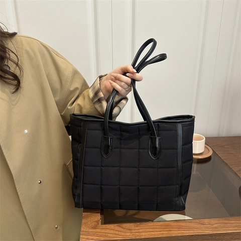 Damen Große Kapazität Gesteppte Mikrofaser Tote Bag Gittermuster Einfarbig Mode Schultertasche Urban Casual Travel Handtasche