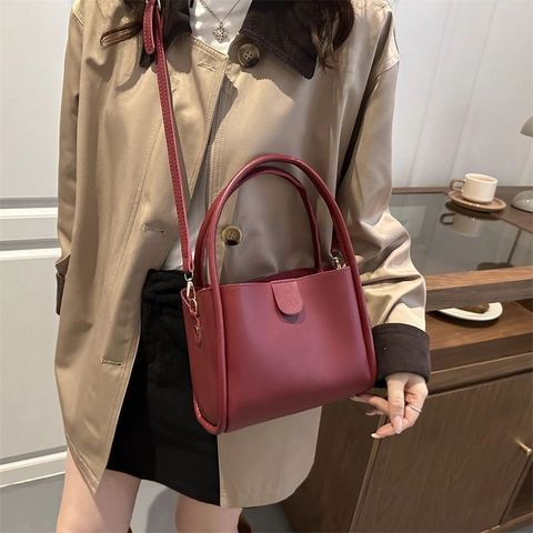 Women Fashion Solid Color Synthetic Leather Bucket Bag Single Shoulder Strap Urban Simple Crossbody Bag Elegant Handbag