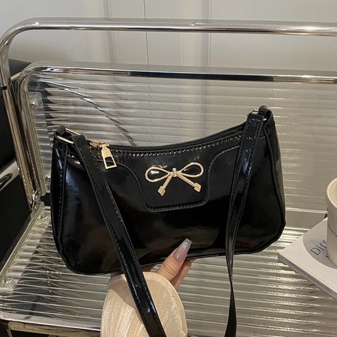 Sac Sous le Bras en Cuir Verni avec Nœud pour Femmes Sac à Épaule en Cuir Synthétique Brillant Style Rétro Français Sac Baguette