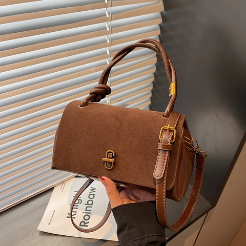 Sac à Épaule Femme Suède Épissage Sac à Main Rétro Avec Poignée Torsadée Serrure en Métal Sac Bandoulière Carré Bureau Mode
