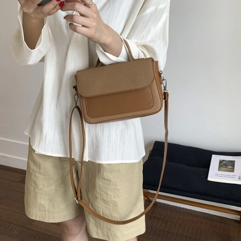 Dames Mode Synthetisch Leer Geweven Patchwork Schoudertas Minimalistisch Overslag Crossbody Tas Voor Woon-werkverkeer Kleine Vierkante Tas