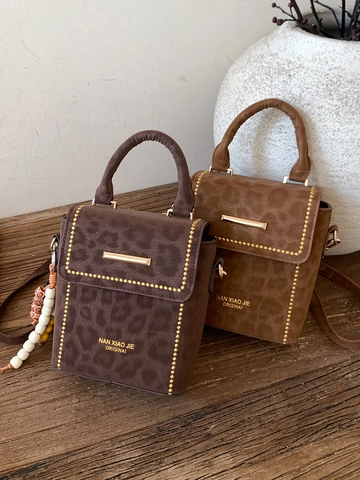 Fashion Leopard Print PU Leather Small Square Bag For Women Rivet Crossbody Bag With Bead Charm Retro Shoulder Bag Handbag