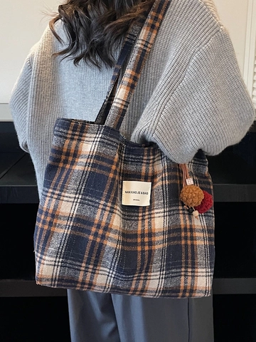 Große Kapazität Karomuster Draagtas Damen Vintage Wollstoff Schoudertas Koreanischer Stil Handtasche Mit Pompon-Anhänger Schultasche