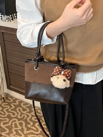 Dames Vintage PU Leer Patchwork Emmer Tas Retro Effen Kleur Schouder Crossbody Tas Minimalistische Handtas Met Teddybeer Hanger
