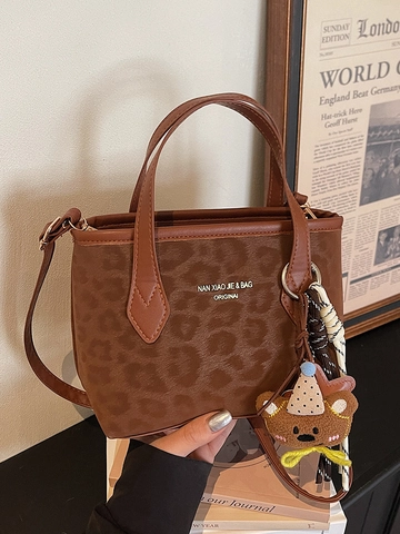 Borsa a Spalla Tote da Donna in Pelle PU con Stampa Leopardata Grande Capacità Borsa a Mano Retro con Pendente Orso Stella