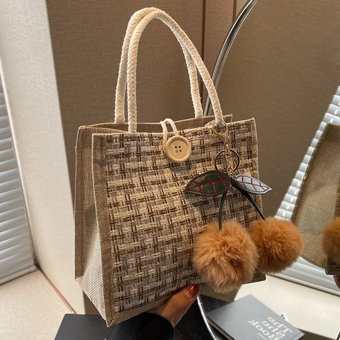 Damen Vintage Gewebte Leinentasche Mode Plaid Muster Handgehaltene Bento Lunchbox Tasche Mit Kirsch Plüsch Anhänger Kleine Schultertasche