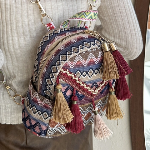 Damen Ethno-Stil Gewebter Mini-Rucksack Bohemian Quasten Reise-Tagesrucksack Mit Geometrischem Muster Bunte Kleine Umhängetasche