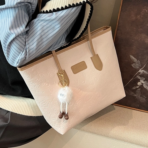 Borsa Tote in Pelle PU da Donna Grande Capacità Borsa a Tracolla Goffrata Cartoon Borsa da Lavoro Casual Con Pendente