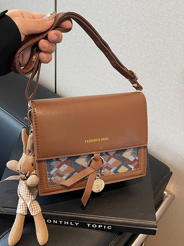 Bolso de Hombro de Patchwork para Mujer Vintage Color de Contraste Geométrico Bolso de Bandolera Cuadrado de Cuero PU Con Colgante de Conejo