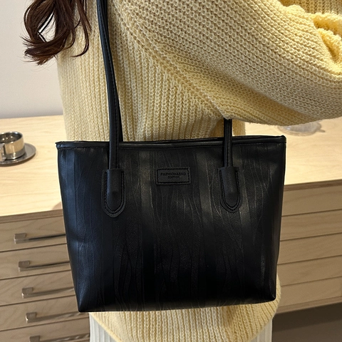 Minimalistische Tragetasche aus PU-Leder mit Wellenstruktur Große Kapazität Pendler-Schultertasche für Damen Lässige Alltagshandtasche