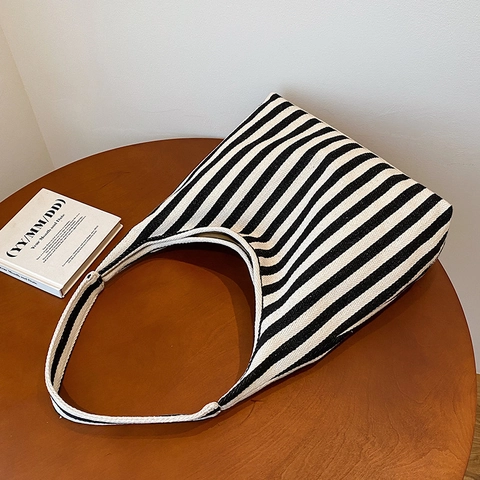 Large Capacity Striped Tote Bag For Women PU Leather Fashion Shoulder Bag 2025 New Trend Ins Style University Student Handbag