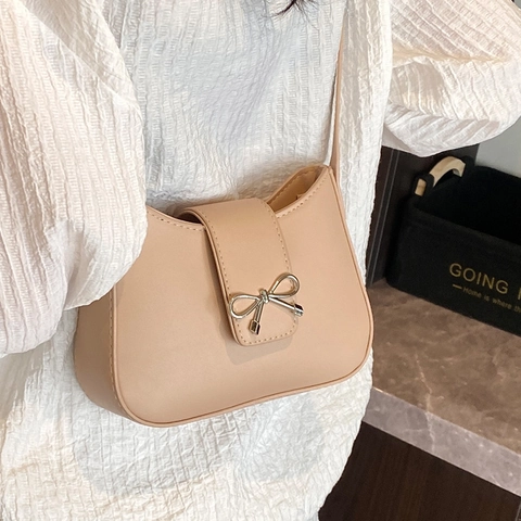 Borsa Sottobraccio in Pelle PU Minimalista da Donna Borsa a Tracolla alla Moda con Fiocco in Metallo per Pendolare Borsa Baguette