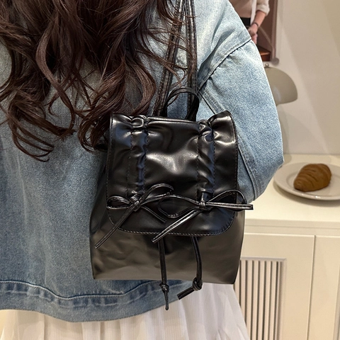 Mode PU Leer Mini Rugzak Met Strikje Geplooid Details Koordsluiting Flap Flap Casual Kleine Schoudertas Voor Dames