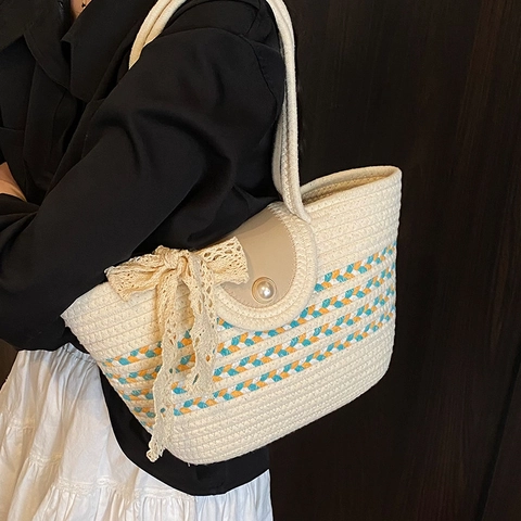 Borsa Tote in Cotone Intrecciato Grande Capacità Donna Estate Spiaggia Borsa a Tracolla Con Bottone di Perla Fiocco in Pizzo