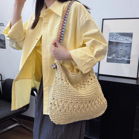 Women Straw Woven Tote Bag Large Capacity Hollow Out Floral Shoulder Bag Bohemian Multi-Color Strap Summer Beach Bag