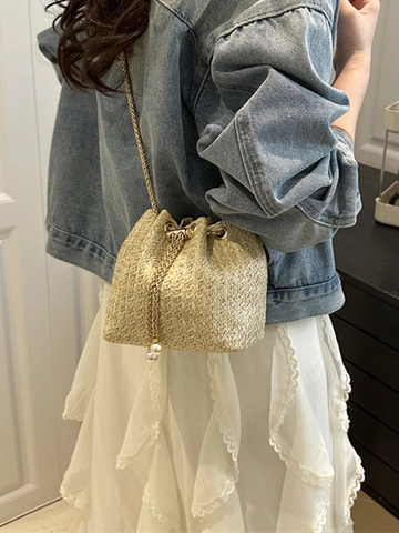 Borsa a Secchiello in Paglia Intrecciata alla Moda per Donna Borsa a Tracolla con Coulisse con Catena in Metallo e Perla Artificiale