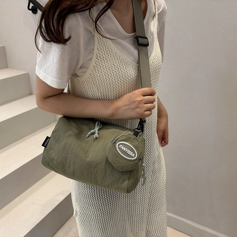 Women Wrinkled Canvas Shoulder Bag Casual Crossbody Dumpling Bag With Round Pouch For Daily Commute Versatile Handbag