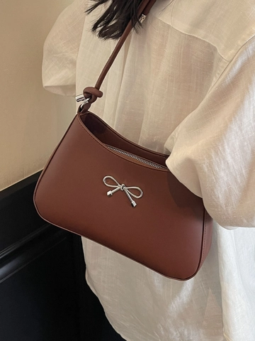 Bolso de Axila de Cuero PU Minimalista para Mujer Decoración de Lazo de Metal Plateado Color Sólido Correa Anudada Bolso de Hombro