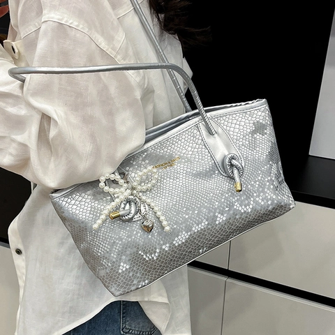 Bolso de Hombro para Mujer de Cuero Artificial PU con Patrón de Serpiente Lazo de Perlas Artificiales Colgante de Corazón Tote